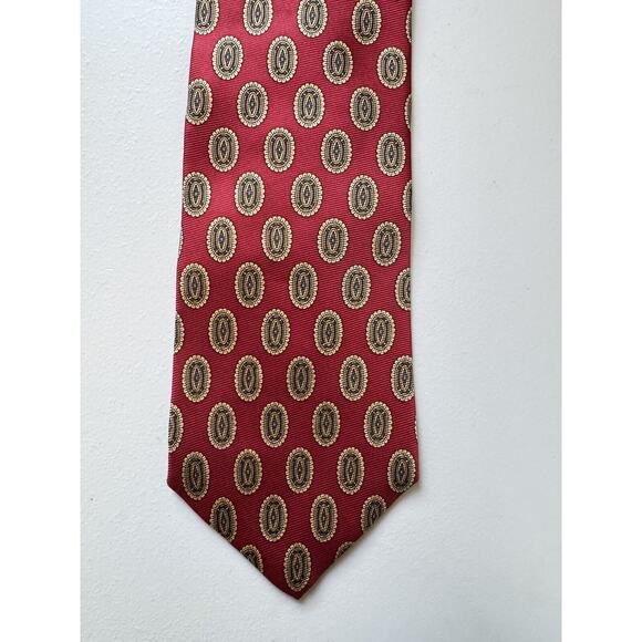 NEW ROUNDTREE & YORKE Mens Silk Tie Red Geometric Print Necktie NWT - Picture 1 of 8